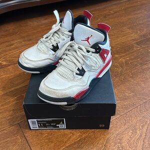 Jordan 4 Retro white/black/red